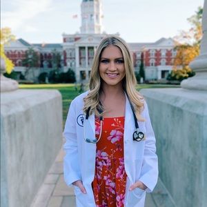 Meet your Posher, Libby